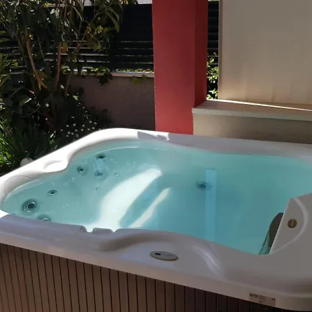 Salvia With Private Jacuzzi